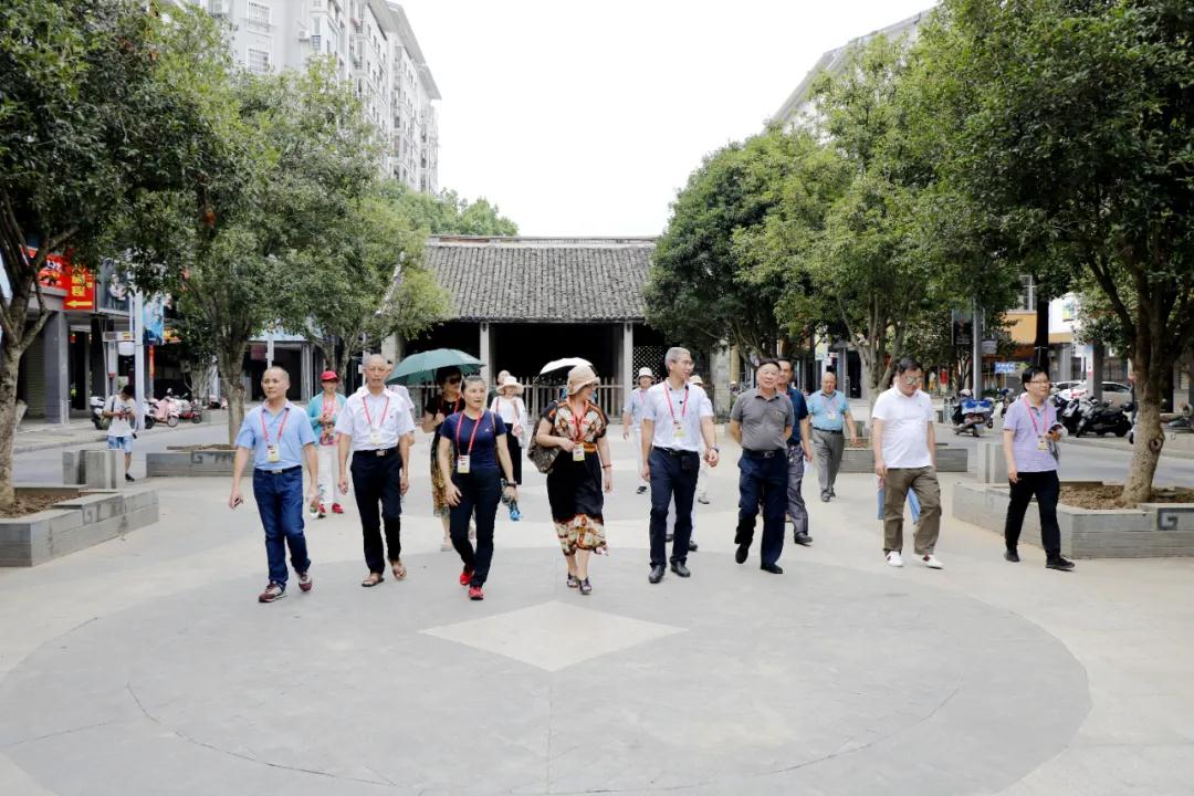 赣州市赣商联合会党支部与共联共建单位开展“重温历史 振奋精神 永远跟党走”联建共建党建学习活动