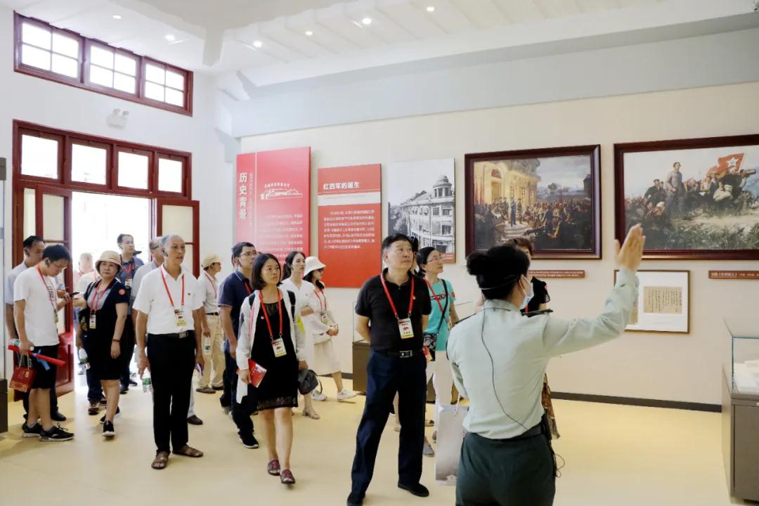 赣州市赣商联合会党支部与共联共建单位开展“重温历史 振奋精神 永远跟党走”联建共建党建学习活动