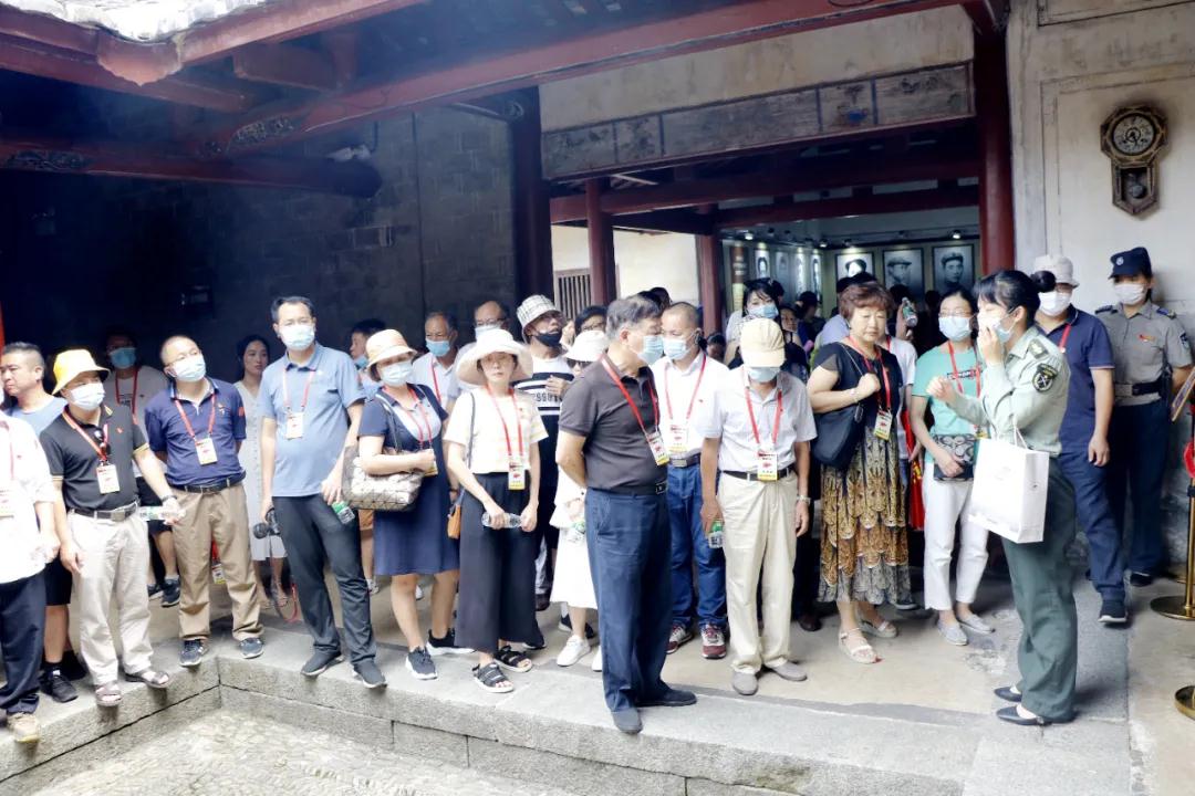 赣州市赣商联合会党支部与共联共建单位开展“重温历史 振奋精神 永远跟党走”联建共建党建学习活动
